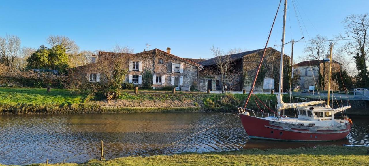 Jau-Dignac-et-Loirac Domaine Des Pres De Joussac - Protocole Sanitaire Strictヴィラ エクステリア 写真