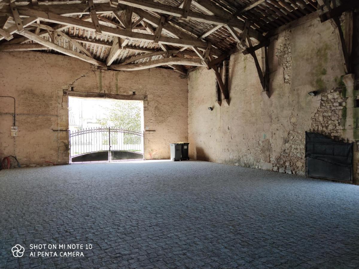 Jau-Dignac-et-Loirac Domaine Des Pres De Joussac - Protocole Sanitaire Strictヴィラ エクステリア 写真