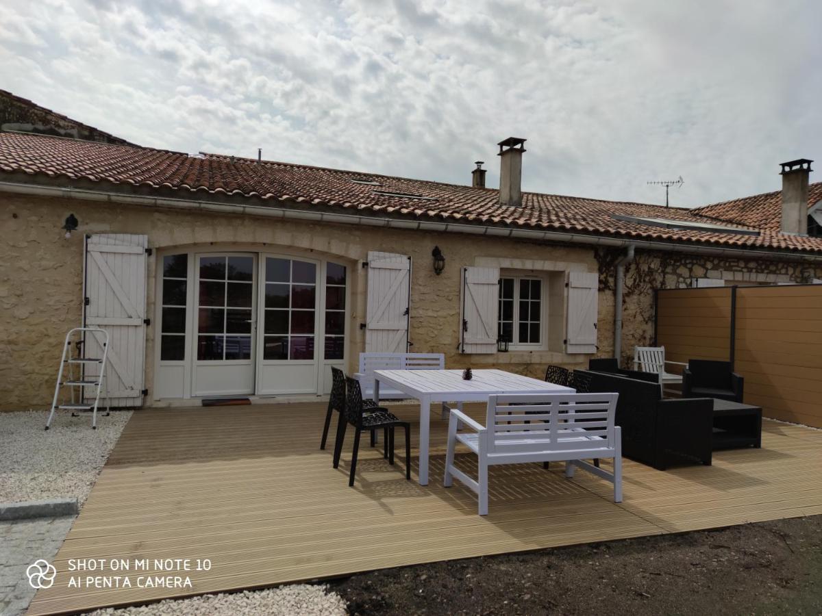 Jau-Dignac-et-Loirac Domaine Des Pres De Joussac - Protocole Sanitaire Strictヴィラ エクステリア 写真
