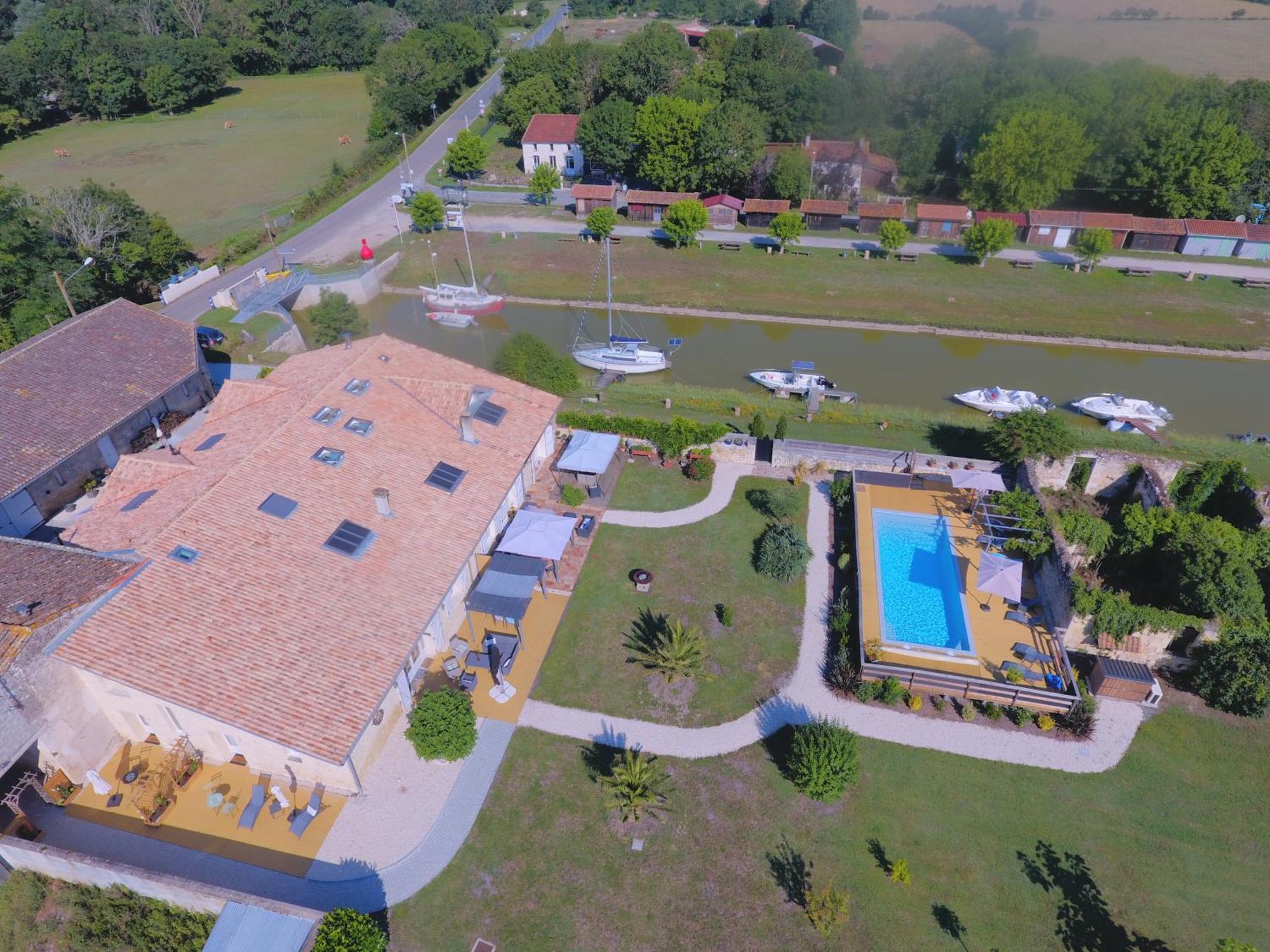 Jau-Dignac-et-Loirac Domaine Des Pres De Joussac - Protocole Sanitaire Strictヴィラ エクステリア 写真