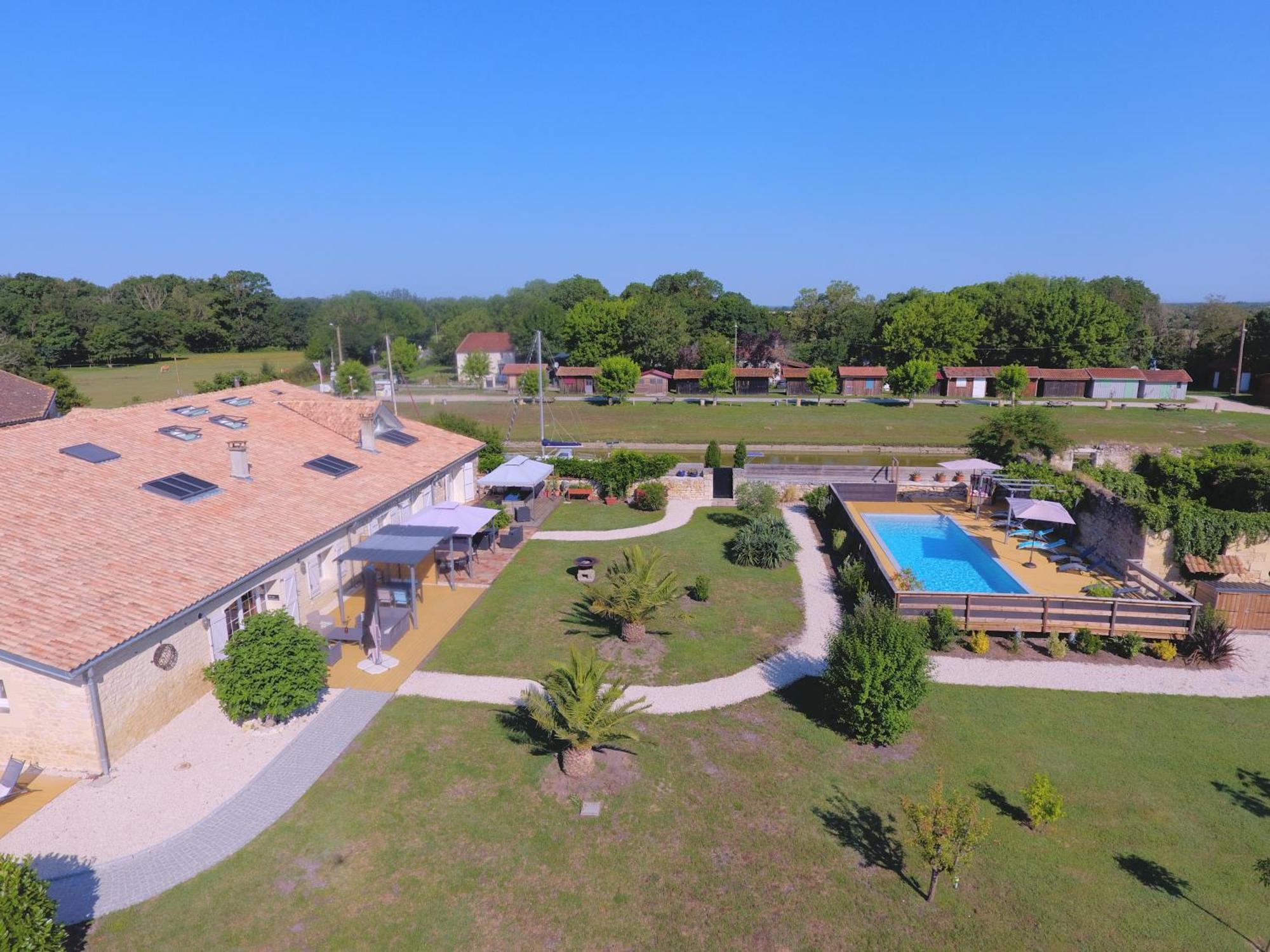 Jau-Dignac-et-Loirac Domaine Des Pres De Joussac - Protocole Sanitaire Strictヴィラ エクステリア 写真
